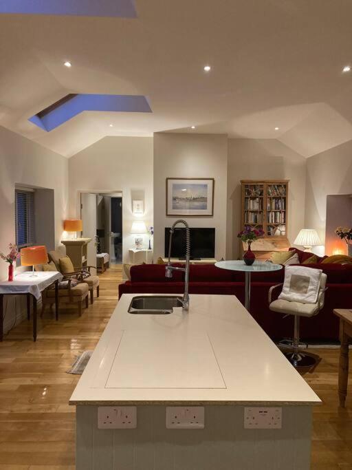 2 Quay Road, Killala. Stunning Sea Front Cottage 외부 사진