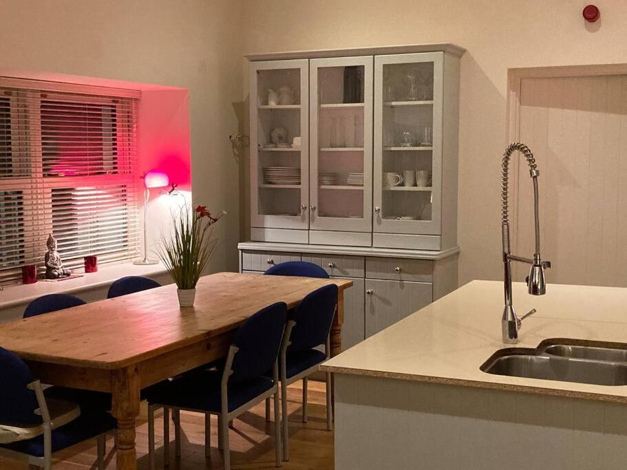 2 Quay Road, Killala. Stunning Sea Front Cottage 외부 사진